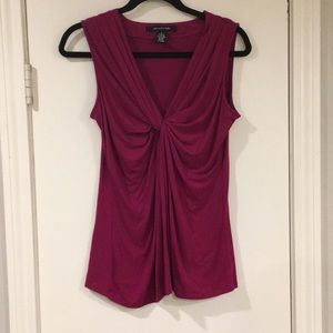 89th and Madison - Front knot sleeveless Top - L